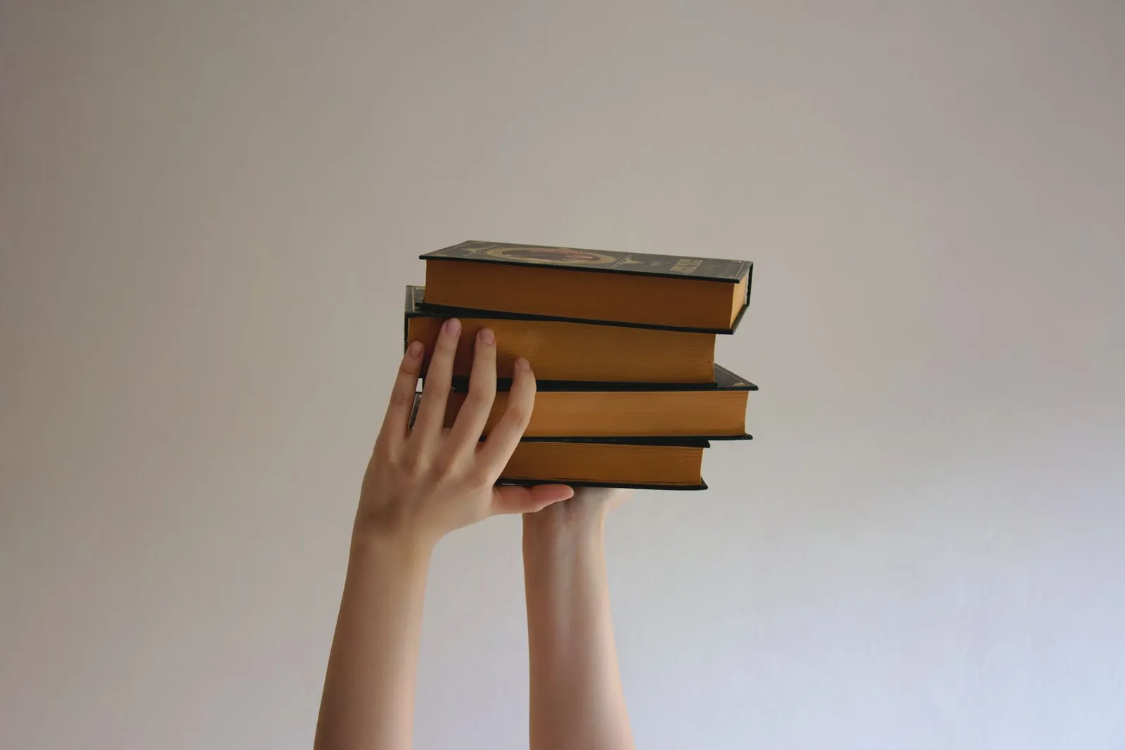 Las páginas de privacidad y términos que atraen lectores reales: por qué quienes dudan antes de registrarse leen primero la letra legal